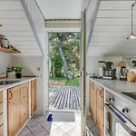 Lenia - 1km From The Sea By Interhome *