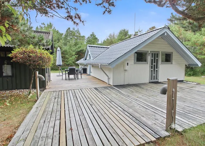 Lenia - 1km From The Sea By Interhome *