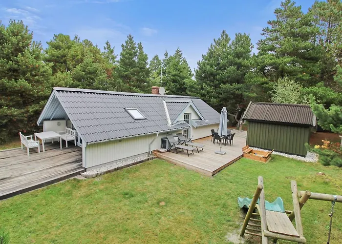 Lenia - 1km From The Sea By Interhome *