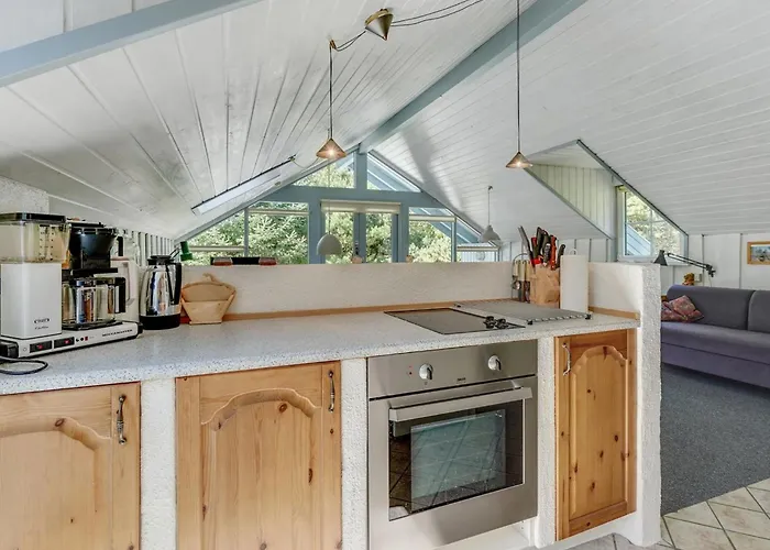 Holiday home Lenia - 1km From The Sea By Interhome