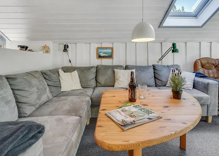 Lenia - 1km From The Sea By Interhome *